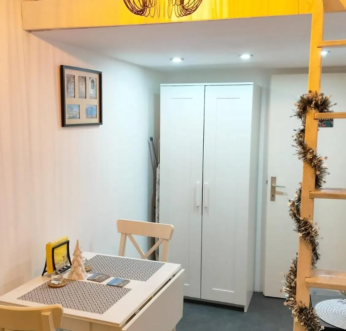 Central And Cosy 비엔나 아파트